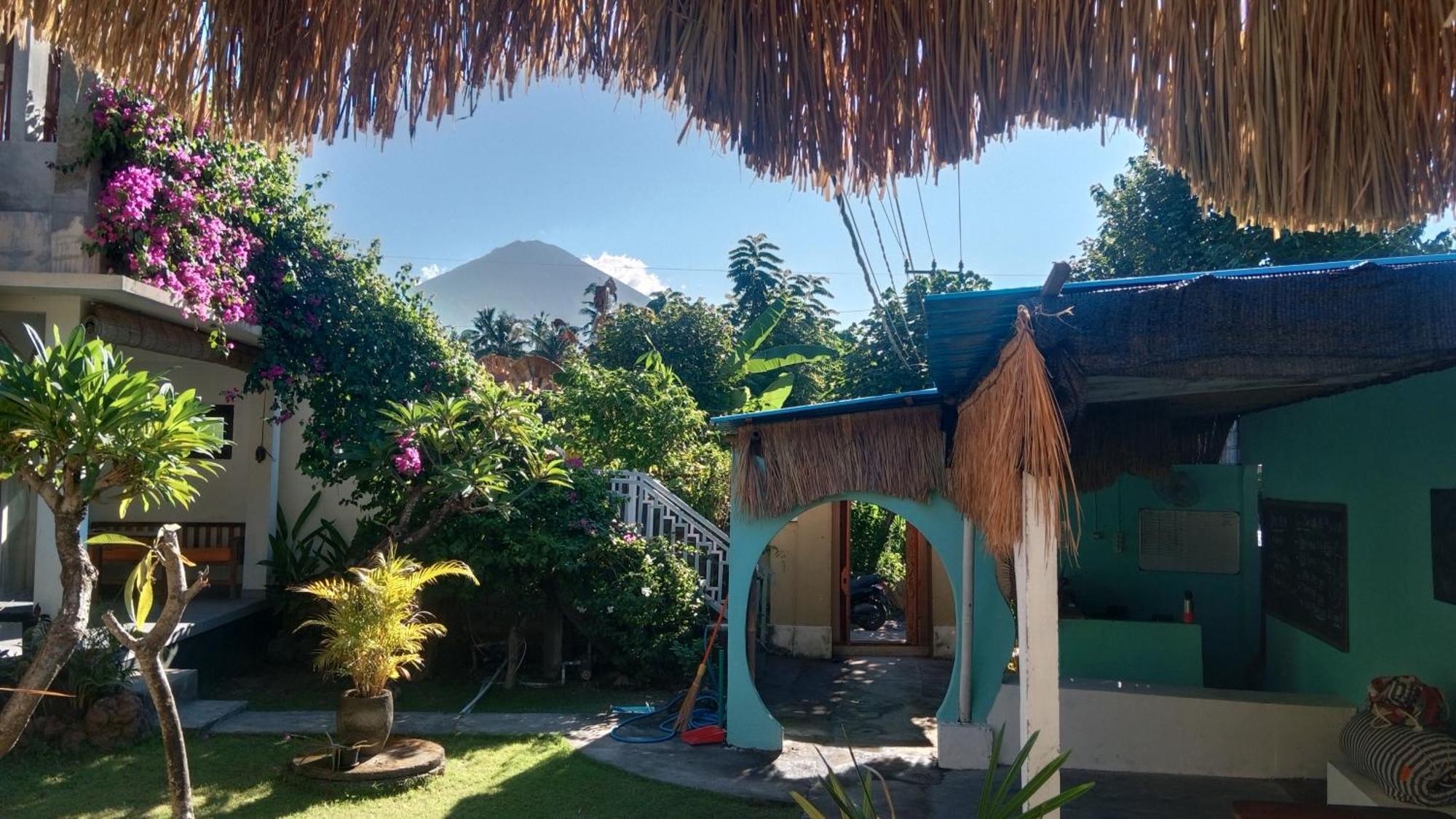 Black Sand Hostel Amed Екстер'єр фото